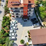 Lula Hotel 3*