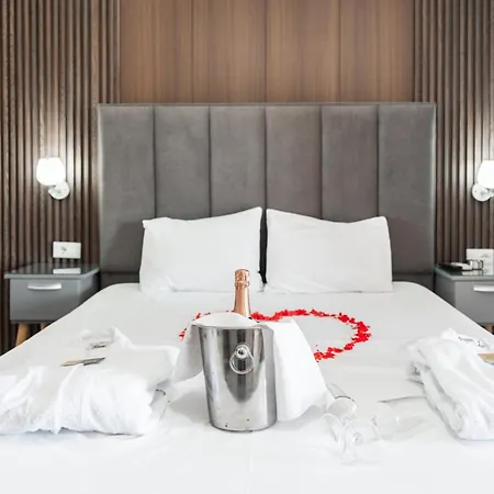 Hotel Lula 3*
