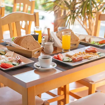 Lula Hotel 3*