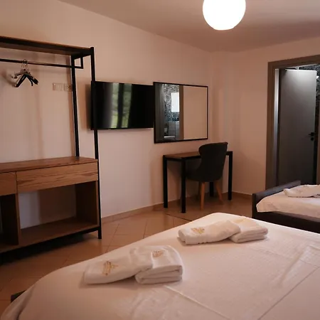Hotel Lula 3*