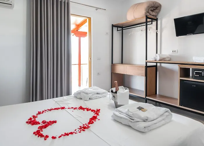 Hotel Lula 3*